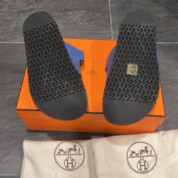 Hermes womens Chypre Sandals EU 37/US 7 Bleu Bleuet BNIB
*PRICE IS FIRM - Picture 4 of 6